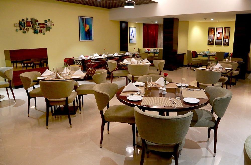होटल Welcomhotel By Itc Hotels, Rama International, Aurangabad (Maharashtra)